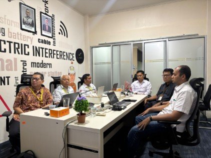 Jaga Terang di Bumi Flobamora, PLN UP2B NTT Buktikan Keandalan Pasokan Listrik Lewat Standar Internasional