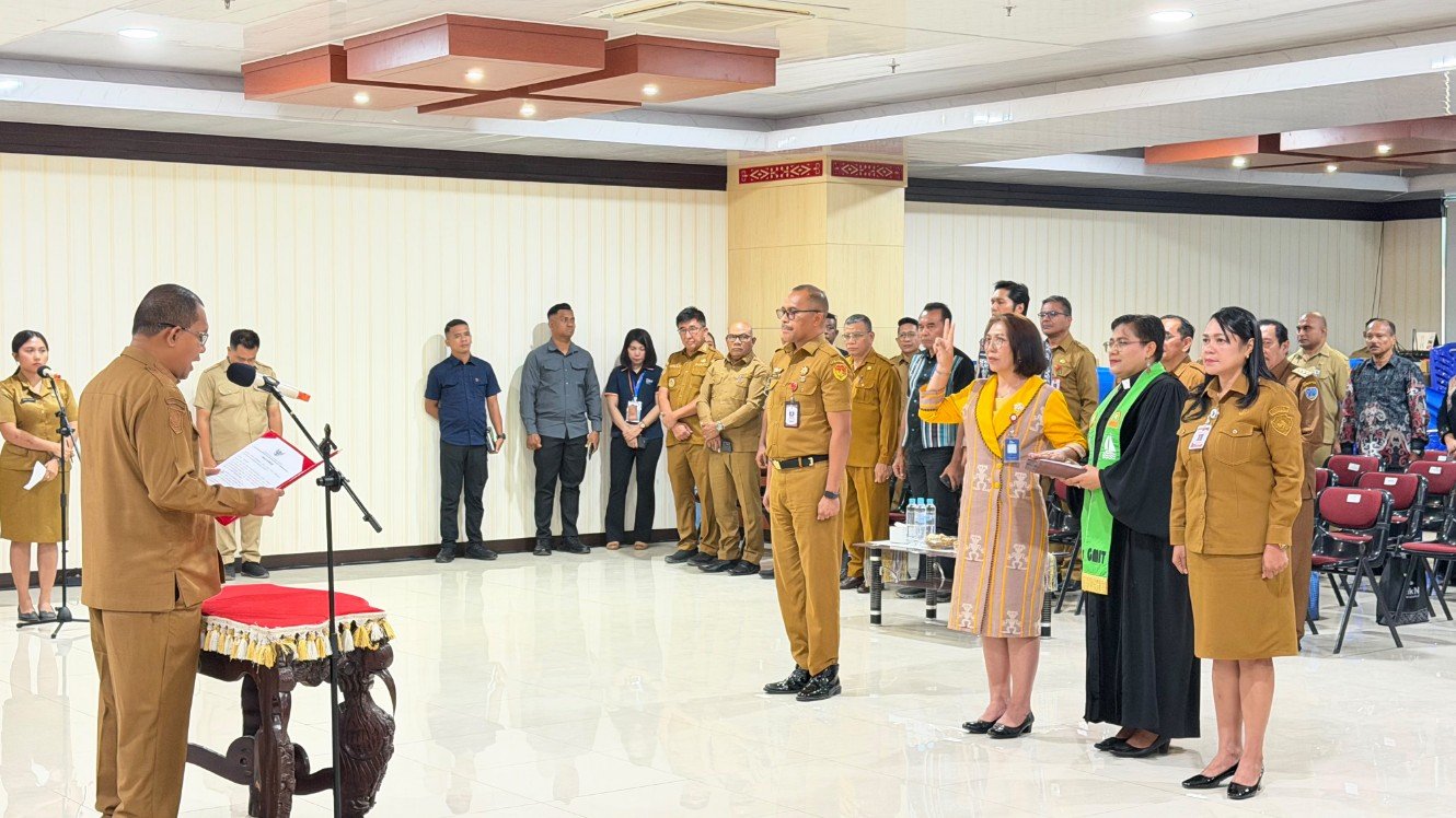 Gubernur NTT Lantik Flouri Rita Wuisan sebagai Komisaris Independen Bank NTT, Dorong Penguatan UMKM